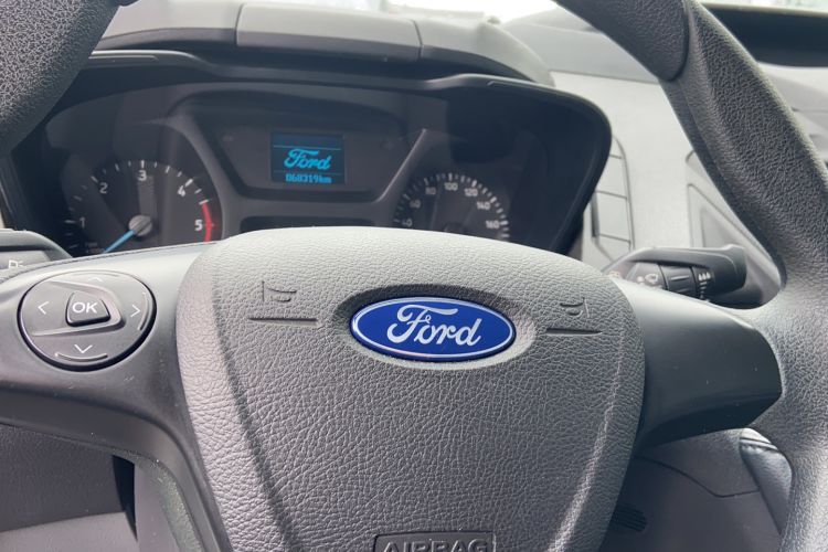 Used Ford Transit 2021 2.0T Diesel Manual Advanced Commercial Traveler Mid-axle Mid-roof 7-Seater China VI Interior 5