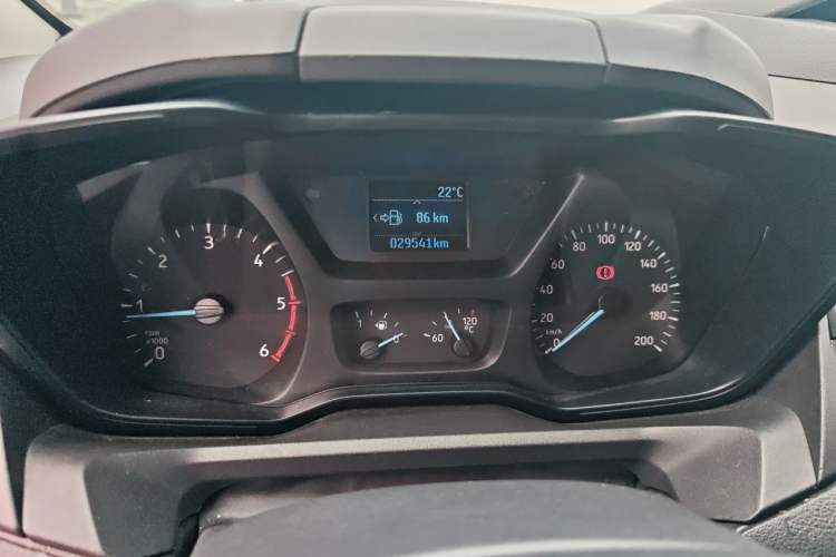 Used Ford Transit 2021 2.0T Diesel Manual Advanced Commercial Traveler Mid-Chassis Mid-Roof 9-Seater China VI Odometer Close Up