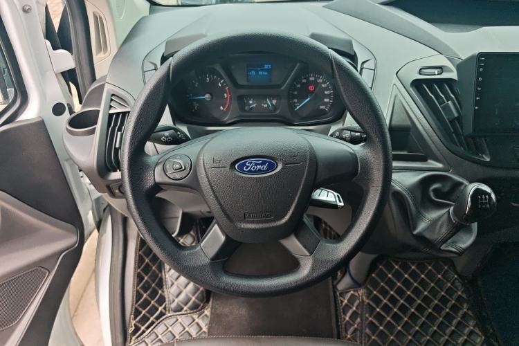 Used Ford Transit 2021 2.0T Diesel Manual Advanced Commercial Traveler Mid-Chassis Mid-Roof 9-Seater China VI Steering Wheel