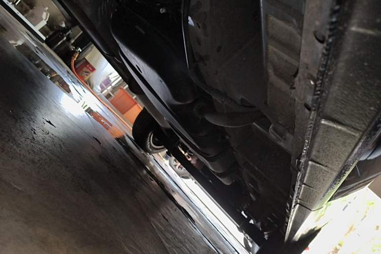 Used Ford Transit 2022 2.0T Gasoline Multi-Function Commercial Vehicle Mid-axle Low-Roof Liftgate Tailgate China VI Standard Chassis Front Left