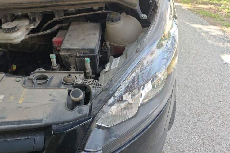 Used Ford Transit  Engine Bay Left
