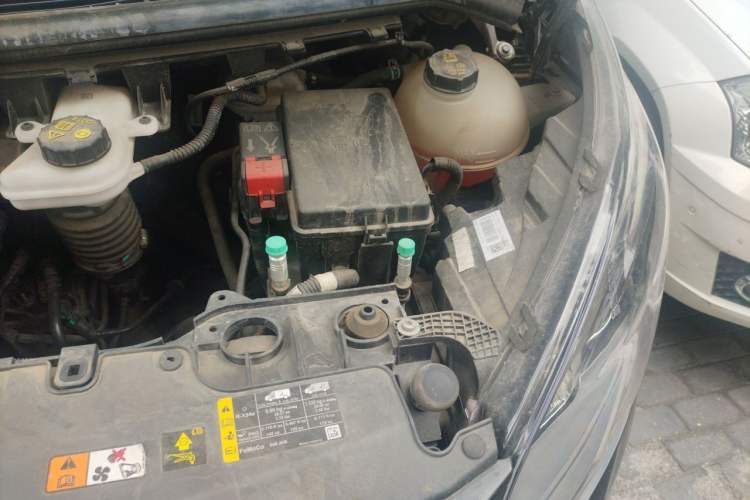 Used Ford Transit  Engine Bay Left