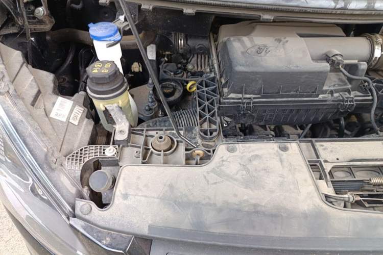 Used Ford Transit  Engine Bay Right