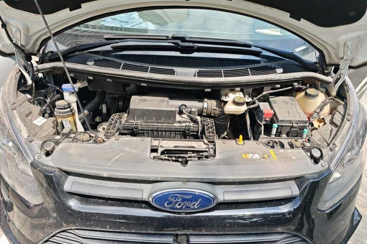 Used Ford Transit 2022 2.0T Gasoline Automatic Multi-Function Commercial Vehicle Mid-axle Low-Roof Design with Dual Rear Doors Meeting China VI Emission Standards Engine Bay