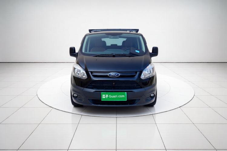 Used Ford Transit 2022 2.0T Gasoline Automatic Multi-Function Commercial Vehicle Mid-axle Low-Roof Design with Dual Rear Doors Meeting China VI Emission Standards Front