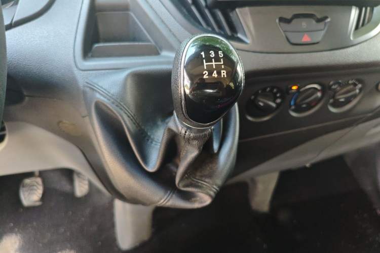 Used Ford Transit  Gear Lever