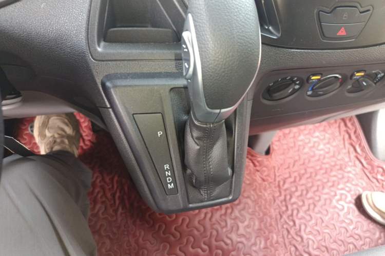 Used Ford Transit  Gear Lever