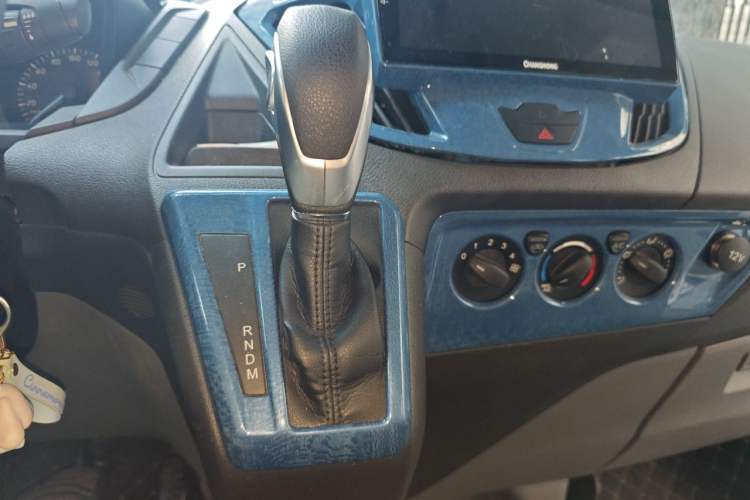 Used Ford Transit  Gear Lever