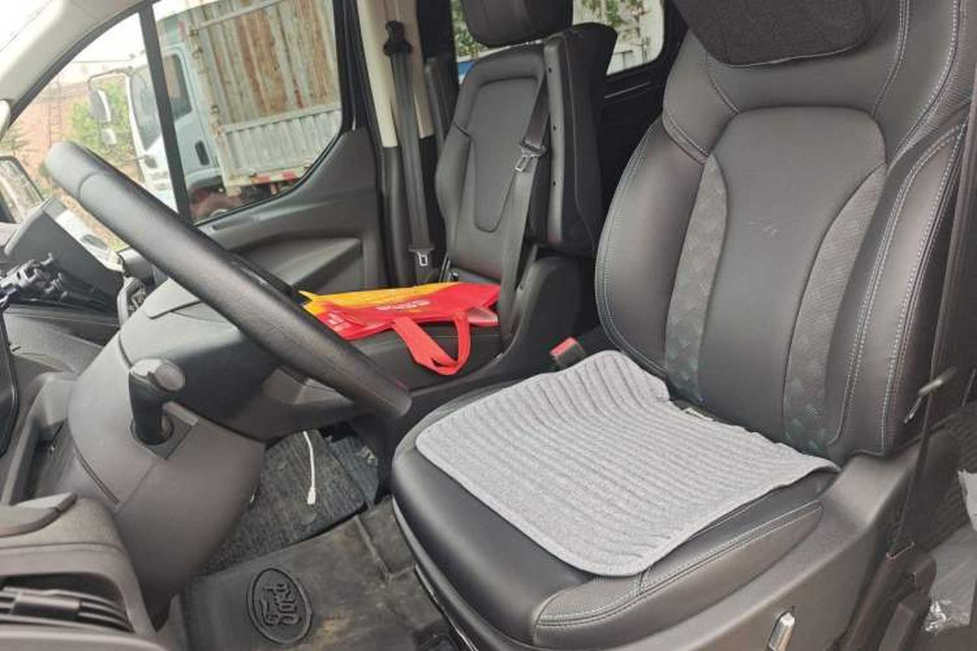 Used Ford Transit 2022 2.0T Gasoline Automatic Multi-Function Commercial Vehicle Mid-axle Low-Roof Lift-Up Tailgate China VI Standard Left Front Seat