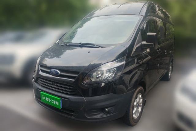 Used Ford Transit 2022 model, 2.0-liter manual 5‑seat standard passenger car