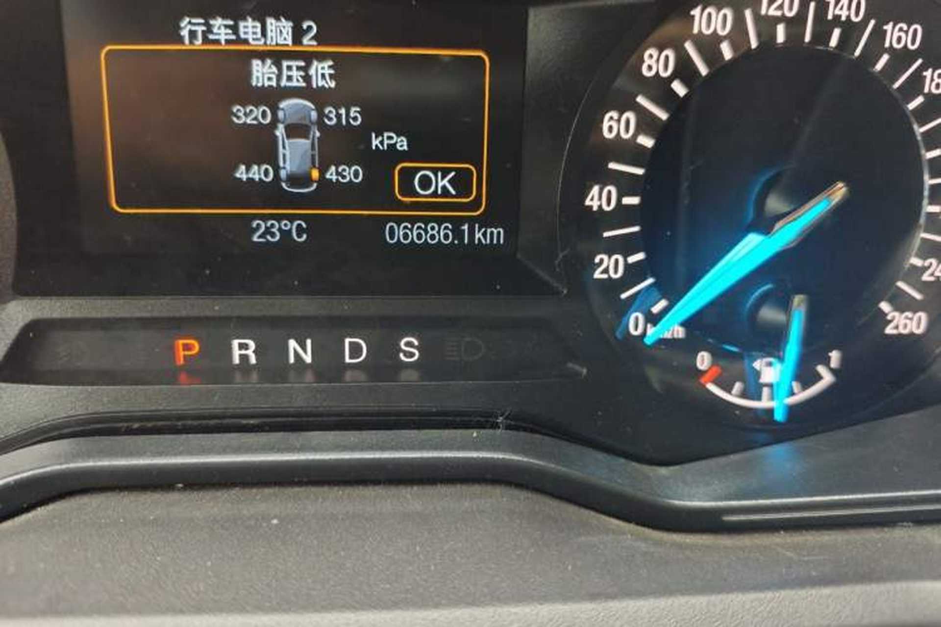 Used Ford Transit 2022 2.0T Gasoline Automatic Multi-Function Commercial Vehicle Mid-axle Low-Roof Lift-Up Tailgate China VI Standard Odometer Close Up