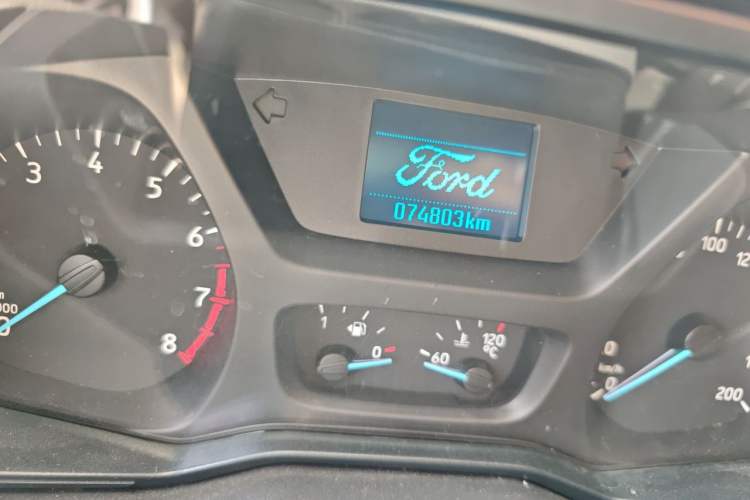 Used Ford Transit 2022 2.0T Gasoline Automatic Multi-Function Commercial Vehicle Mid-axle Low-Roof Design with Dual Rear Doors Meeting China VI Emission Standards Odometer Close Up