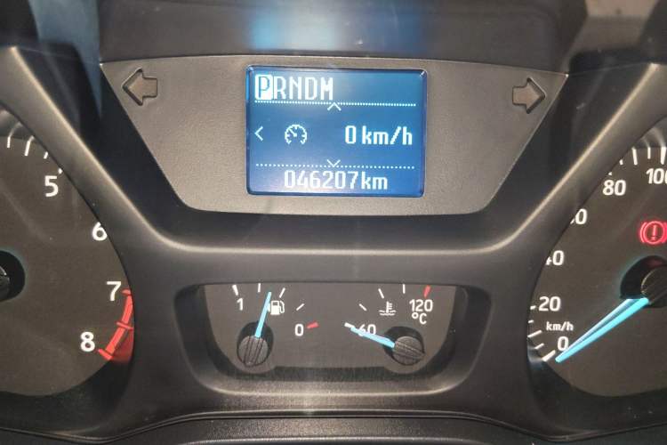 Used Ford Transit 2022 2.0T Gasoline Automatic Multi-Function Commercial Vehicle Mid-axle Low-Roof Design with Dual Rear Doors Meeting China VI Emission Standards Odometer Close Up