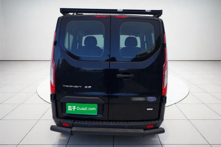 Used Ford Transit 2022 2.0T Gasoline Automatic Multi-Function Commercial Vehicle Mid-axle Low-Roof Design with Dual Rear Doors Meeting China VI Emission Standards Rear