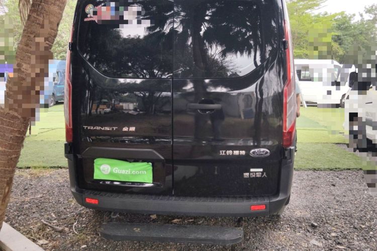 Used Ford Transit 2022 2.0T Gasoline Automatic Multi-Function Commercial Vehicle Mid-axle Low-Roof Design with Dual Rear Doors Meeting China VI Emission Standards Rear