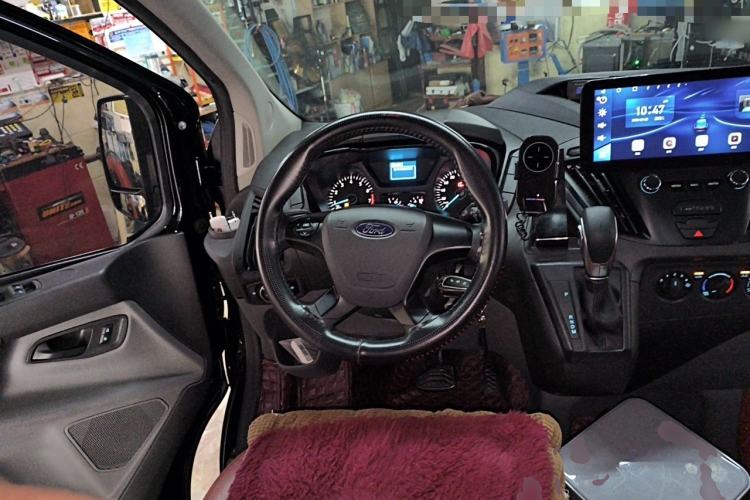 Used Ford Transit 2022 2.0T Gasoline Multi-Function Commercial Vehicle Mid-axle Low-Roof Liftgate Tailgate China VI Standard Steering Wheel
