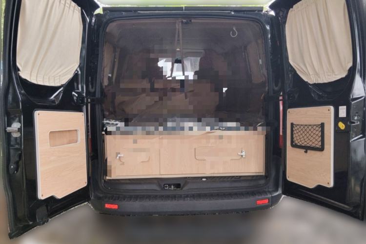 Used Ford Transit 2022 2.0T Gasoline Automatic Multi-Function Commercial Vehicle Mid-axle Low-Roof Design with Dual Rear Doors Meeting China VI Emission Standards Trunk