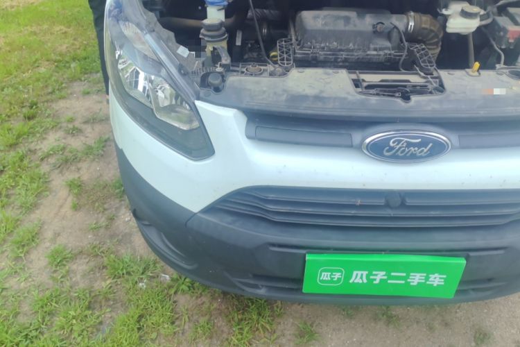 Used Ford Transit 2022 2.0T Gasoline Automatic Multi-Function Commercial Vehicle Mid-axle Low-Roof Design with Dual Rear Doors Meeting China VI Emission Standards Engine Bay Right