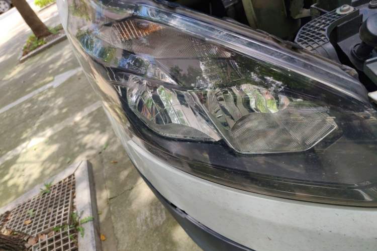 Used Ford Transit  Right Front Headlight