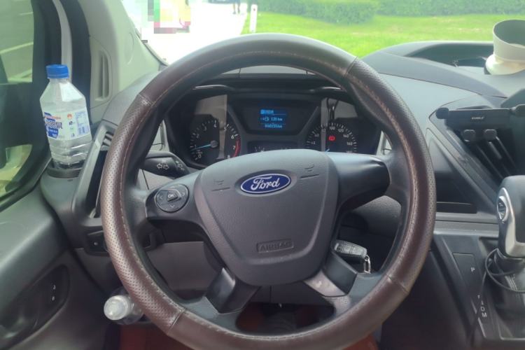 Used Ford Transit 2022 2.0T Gasoline Automatic Multi-Function Commercial Vehicle Mid-axle Low-Roof Design with Dual Rear Doors Meeting China VI Emission Standards Steering Wheel