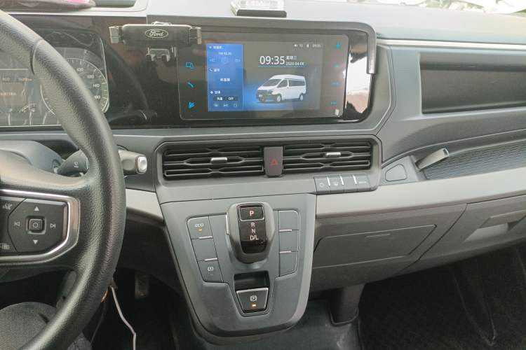 Used Ford Transit 2023 2.0T Diesel Automatic Multi-Purpose Commercial Vehicle Mid-Frame Mid-Roof 5/6 Seats Audio And AC Panel