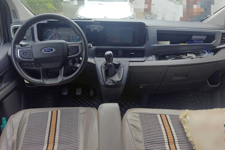 Used Ford Transit 2023 2.0T Diesel Manual Multifunction Commercial Vehicle Short Wheelbase Low Roof 5/6 Seats Center Console