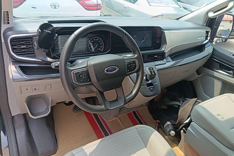 Used Ford Transit 2023 2.0T Diesel Automatic Commercial & Travel Version Mid-axle Low-roof Design 7/8/9-Seater Center Console