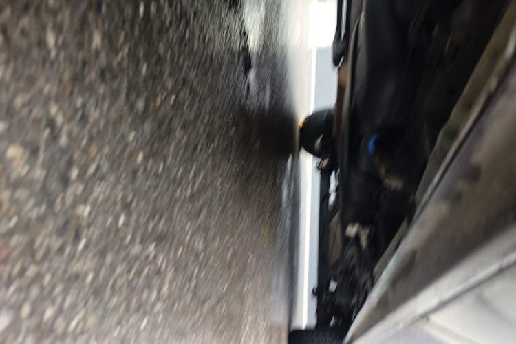 Used Ford Transit 2023 2.0T Diesel Automatic Commercial & Travel Version Mid-axle Low-roof Design 7/8/9-Seater Chassis Front Left