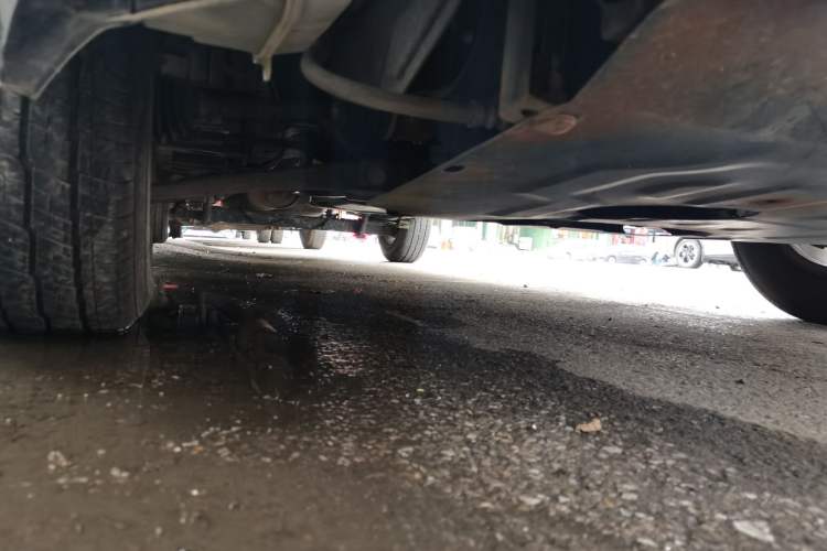 Used Ford Transit 2023 2.0T Diesel Automatic Commercial & Travel Model Mid-axle Medium Roof 7/8/9-Seater Chassis Front Right