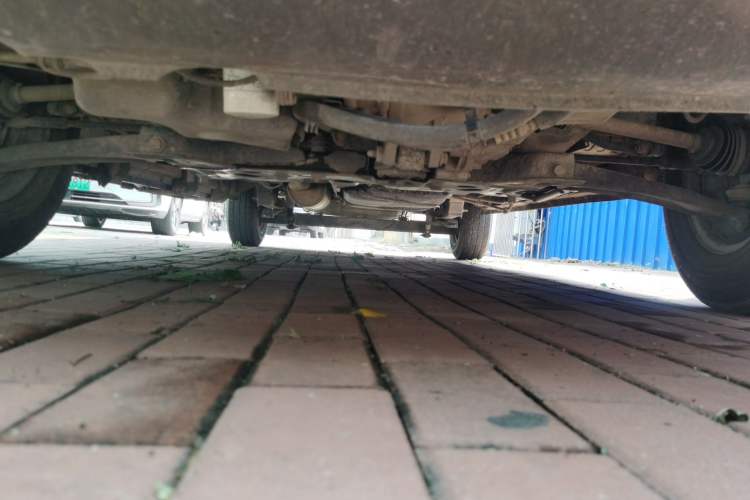 Used Ford Transit 2023 2.0T Diesel Manual Commercial & Travel Version Mid-axle Medium Roof 7/8/9-Seater Chassis Front