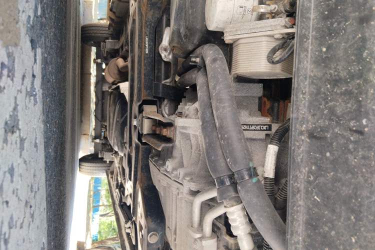 Used Ford Transit 2023 2.0T Diesel Automatic Commercial & Travel Version Mid-axle Low-roof Design 7/8/9-Seater Chassis Front