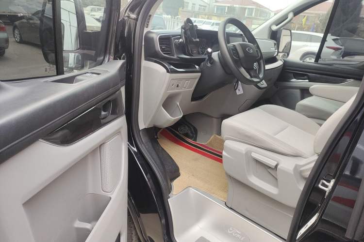 Used Ford Transit 2023 2.0T Diesel Automatic Commercial & Travel Version Mid-axle Low-roof Design 7/8/9-Seater Driver Seat