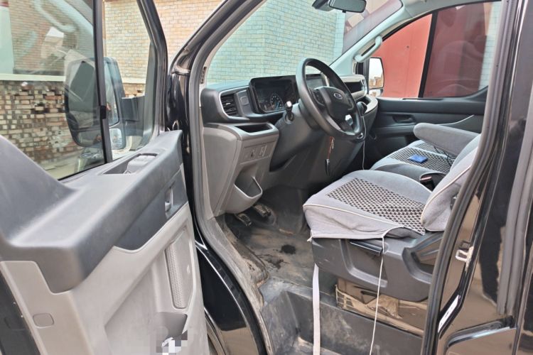Used Ford Transit 2023 2.0T Diesel Manual Multifunction Commercial Vehicle Short Wheelbase Low Roof 5/6 Seats Driver Seat