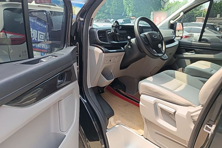 Used Ford Transit 2023 2.0T Diesel Automatic Commercial & Travel Version Mid-axle Low-roof Design 7/8/9-Seater Driver Seat