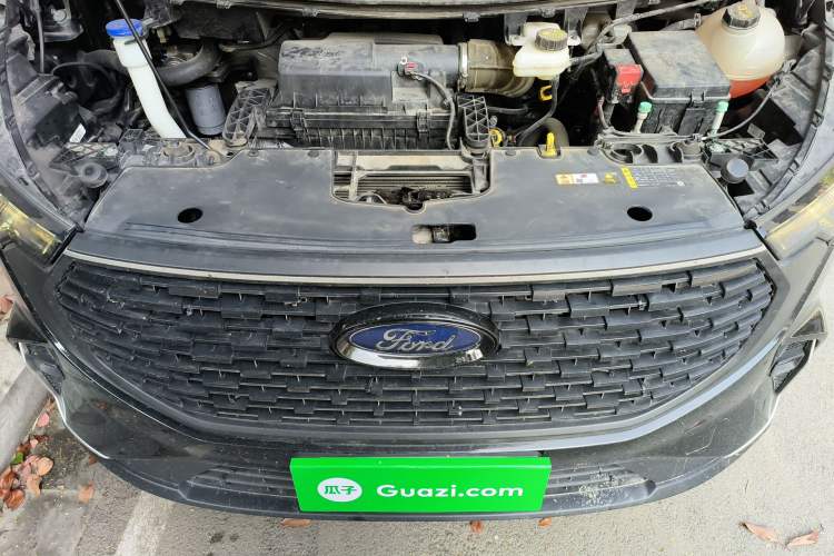 Used Ford Transit 2023 2.0T Diesel Automatic Commercial Van Short Wheelbase Low Roof—7/8/9-Seater Engine Bay