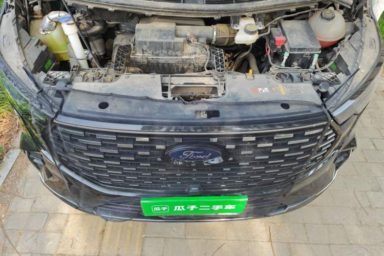 Used Ford Transit  Engine Bay