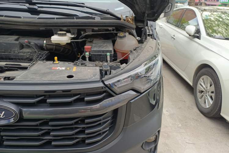 Used Ford Transit 2023 2.0T Diesel Automatic Multi-Purpose Commercial Vehicle Mid-Frame Mid-Roof 5/6 Seats Engine Bay Left