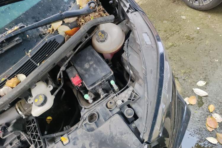 Used Ford Transit  Engine Bay Left