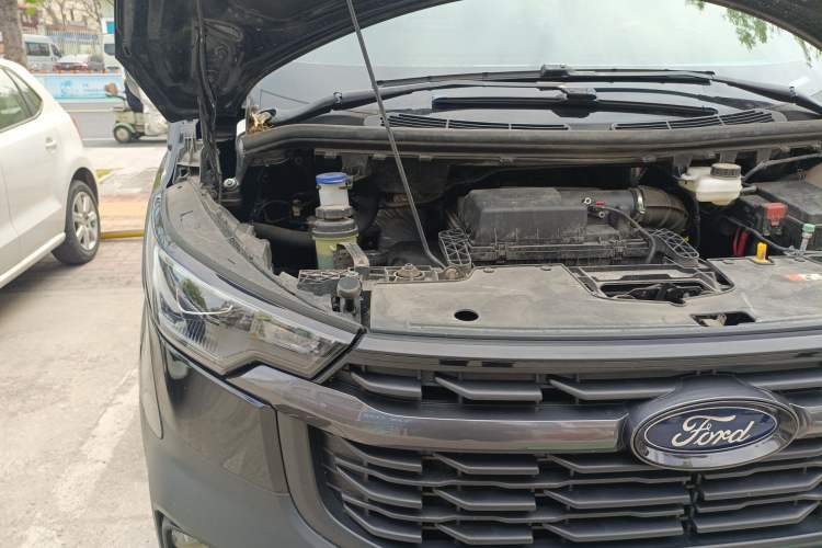Used Ford Transit 2023 2.0T Diesel Automatic Multi-Purpose Commercial Vehicle Mid-Frame Mid-Roof 5/6 Seats Engine Bay Right