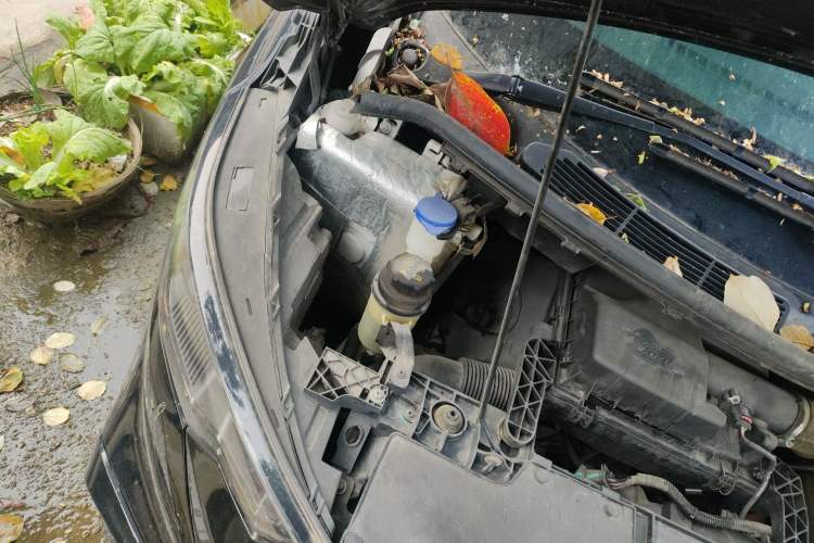 Used Ford Transit  Engine Bay Right