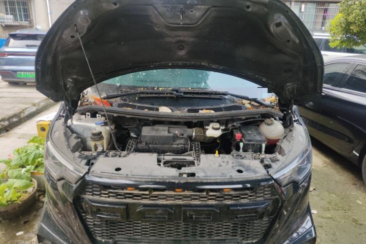 Used Ford Transit  Engine Bay