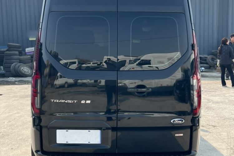 Used Ford Transit 2023 2.0T Diesel Manual Commercial & Travel Version Mid-axle Medium Roof 7/8/9-Seater Exterior 1