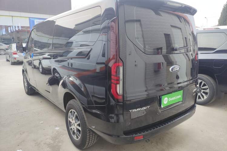 Used Ford Transit 2023 2.0T Diesel Automatic Commercial & Travel Version Mid-axle Low-roof Design 7/8/9-Seater Exterior 2