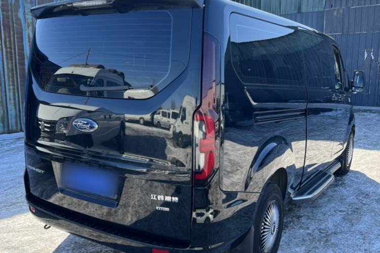 Used Ford Transit 2023 2.0T Diesel Automatic Commercial & Travel Version Mid-axle Low-roof Design 7/8/9-Seater Exterior 2