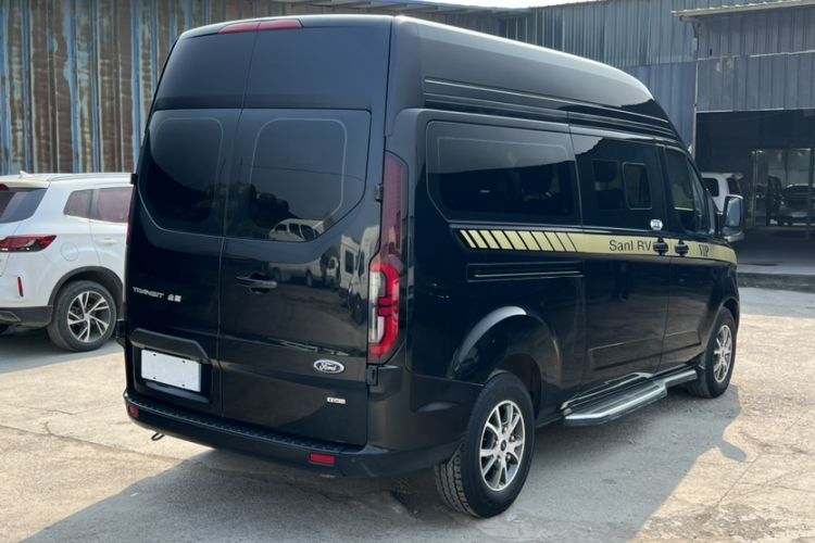 Used Ford Transit 2023 2.0T Diesel Manual Commercial & Travel Version Mid-axle Medium Roof 7/8/9-Seater Exterior 2