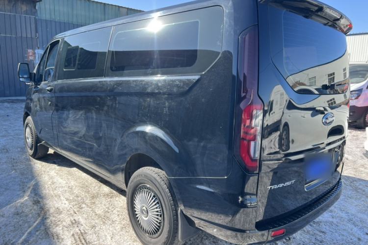 Used Ford Transit 2023 2.0T Diesel Automatic Commercial & Travel Version Mid-axle Low-roof Design 7/8/9-Seater Exterior 3