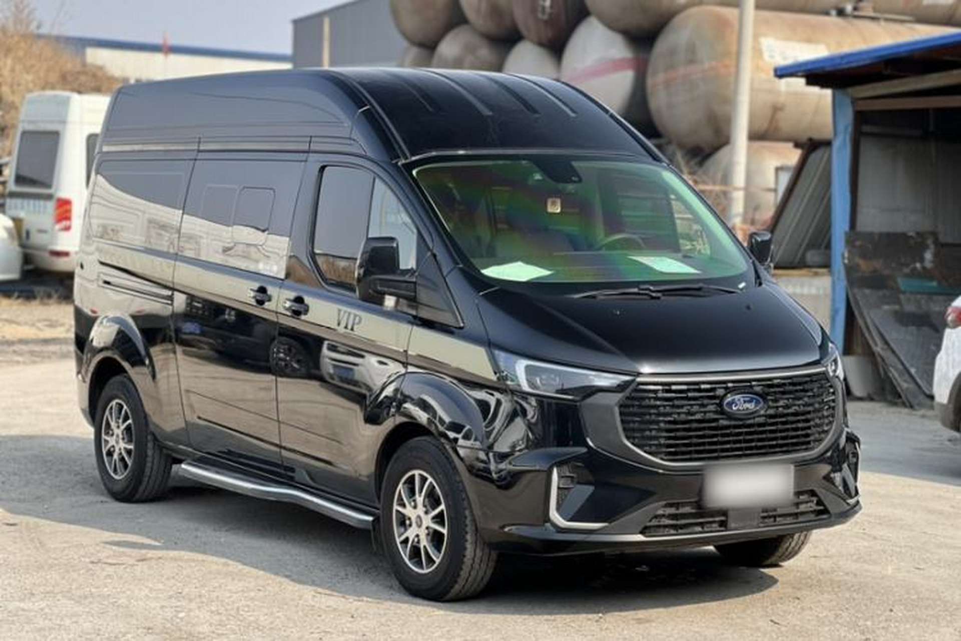 Used Ford Transit 2023 2.0T Diesel Manual Commercial & Travel Version Mid-axle Medium Roof 7/8/9-Seater Exterior 3