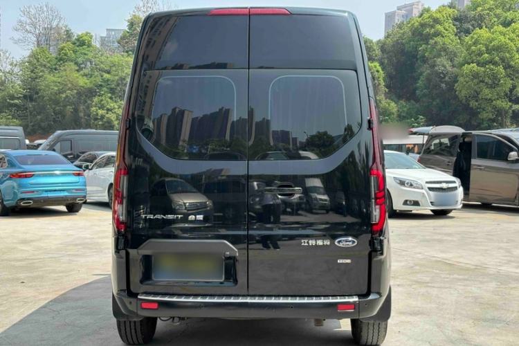 Used Ford Transit 2023 2.0T Diesel Automatic Commercial & Travel Model Mid-axle Medium Roof 7/8/9-Seater Exterior 4
