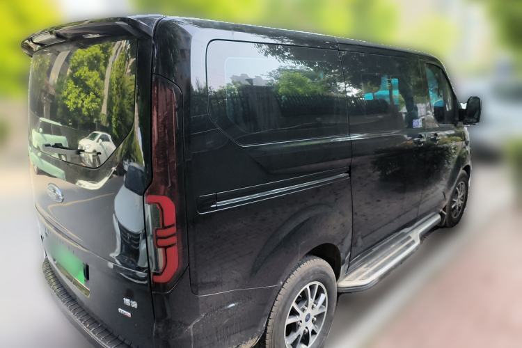 Used Ford Transit 2023 2.0T Diesel Automatic Commercial Van Short Wheelbase Low Roof—7/8/9-Seater Exterior 5
