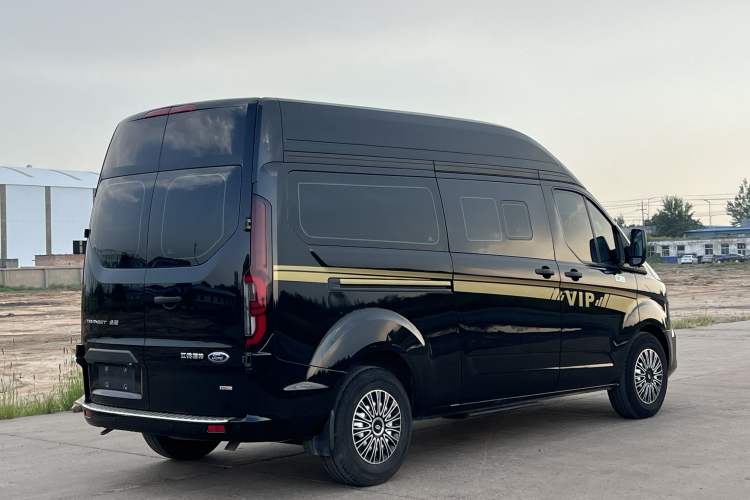 Used Ford Transit 2023 2.0T Diesel Automatic Multi-Purpose Commercial Vehicle Mid-Frame Mid-Roof 5/6 Seats Exterior 5
